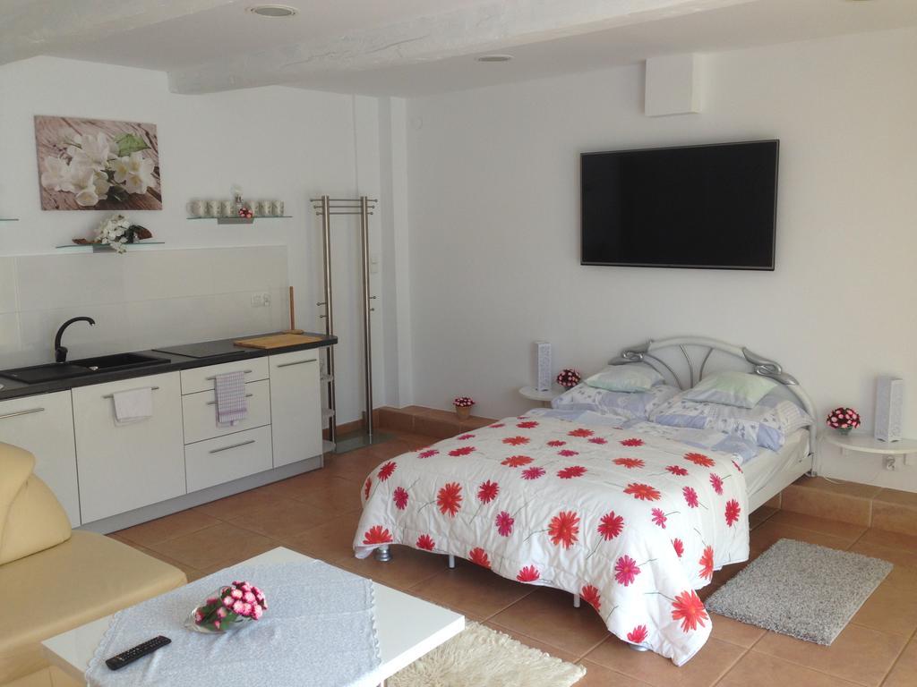 Apartamenty Kris มิโคไวกี ภายนอก รูปภาพ